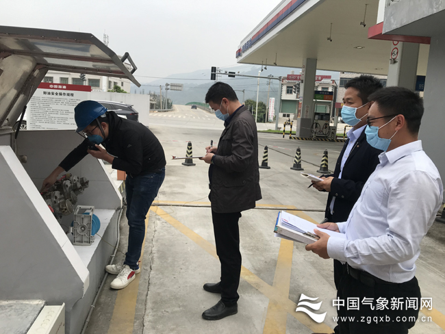 執法檢查組開展防雷專項執法檢查